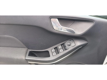 Image véhicule  Ford FIESTA (17)