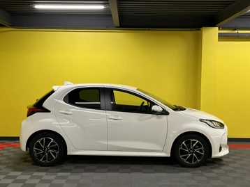 Image véhicule  Toyota YARIS (32)