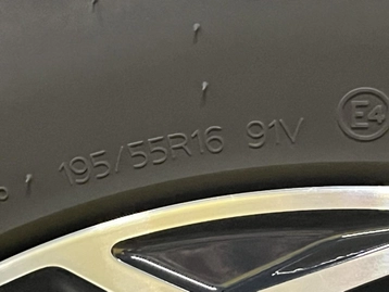 Image véhicule  Toyota YARIS (11)