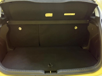 Image véhicule  Toyota YARIS (25)