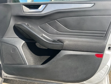 Image véhicule  Ford FOCUS SW (18)