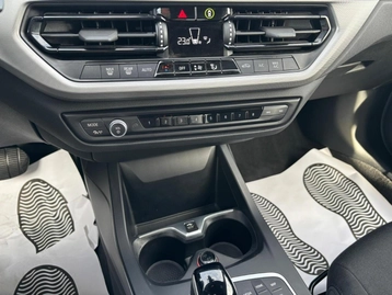 Image véhicule BMW SÉRIE 1 (13) Image véhicule BMW SÉRIE 1 (13)