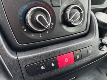 Image véhicule  Peugeot BOXER FOURGON (13)