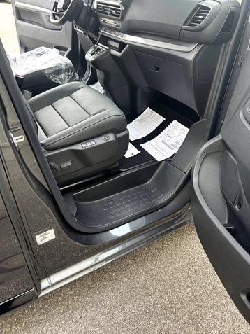 Image véhicule  Citroën Spacetourer (15)
