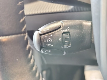 Image véhicule  Peugeot 208 (17)