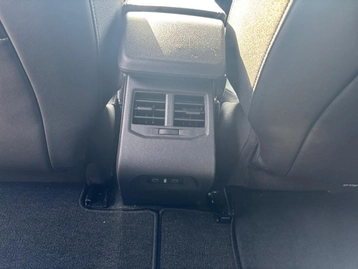 Image véhicule  Renault MEGANE (38)