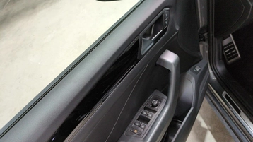 Image véhicule  Volkswagen T-ROC (14)