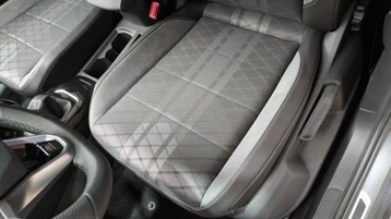 Image véhicule  Volkswagen T-ROC (12)