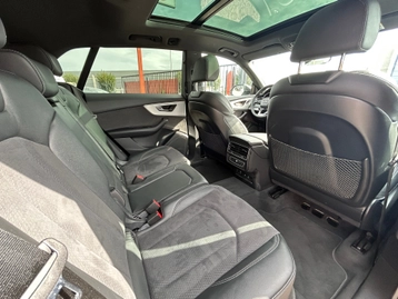 Image véhicule  Audi Q8 (32)