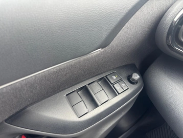 Image véhicule  Toyota YARIS CROSS (22)