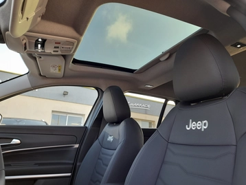 Image véhicule  Jeep AVENGER (14)