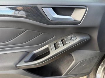 Image véhicule  Ford FOCUS (16)