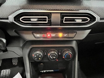 Image véhicule  Dacia SANDERO (10)