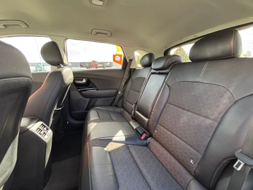 Image véhicule  Kia NIRO (22)