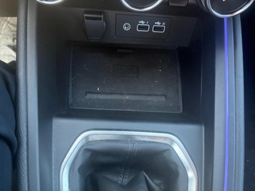 Image véhicule  Renault CLIO (31)