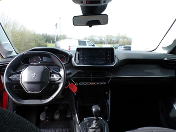 Image véhicule  Peugeot 208 (8)