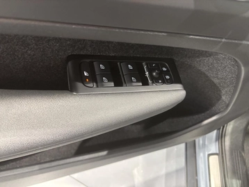 Image véhicule  Volvo XC40 (9)