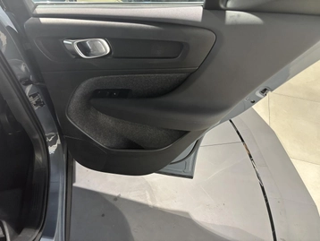 Image véhicule  Volvo XC40 (24)