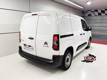 Image véhicule  Citroën BERLINGO (2)