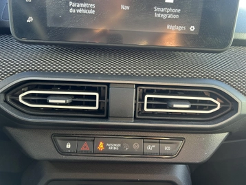 Image véhicule  Dacia JOGGER (39)