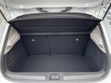 Image véhicule  Renault CLIO (5)