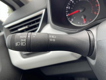 Image véhicule  Renault CLIO (9)