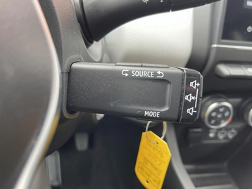 Image véhicule  Renault CLIO (13)