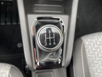 Image véhicule  Renault CLIO (19)