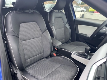 Image véhicule  Renault CLIO V (14)