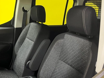 Image véhicule  Peugeot RIFTER (37)