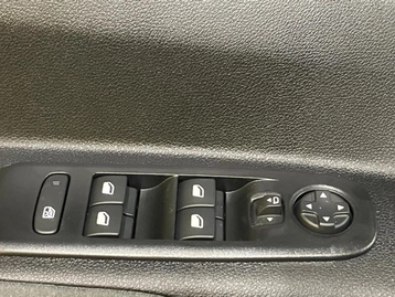 Image véhicule  Peugeot RIFTER (40)