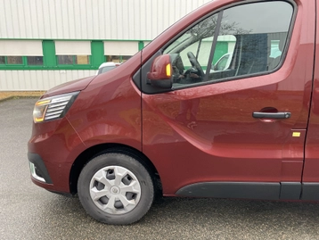 Image véhicule  Renault TRAFIC (1)