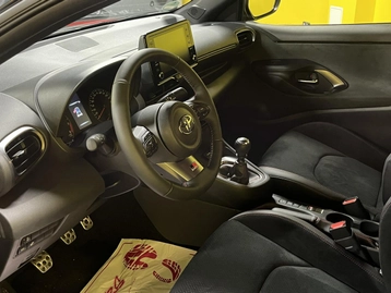 Image véhicule  Toyota YARIS (13)
