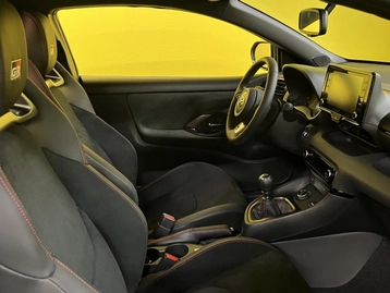 Image véhicule  Toyota YARIS (43)