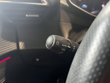 Image véhicule  Peugeot 208 (19)