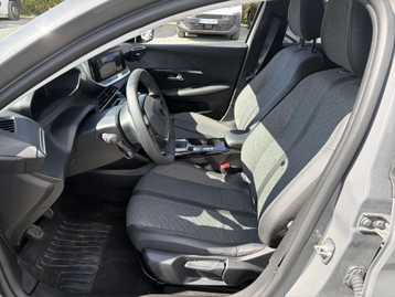 Image véhicule  Peugeot 208 (2)