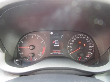 Image véhicule  Toyota YARIS (14)