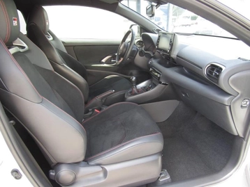 Image véhicule  Toyota YARIS (4)