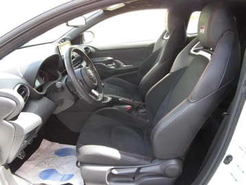 Image véhicule  Toyota YARIS (13)
