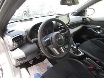 Image véhicule  Toyota YARIS (12)