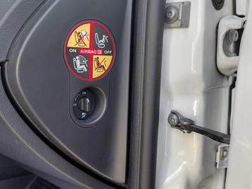 Image véhicule Renault KANGOO EXPRESS (42) Image véhicule Renault KANGOO EXPRESS (42)