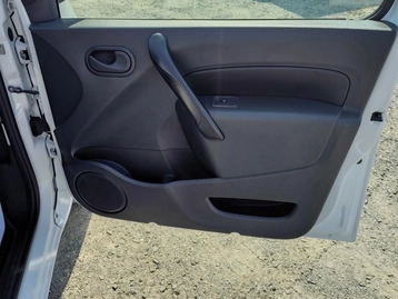 Image véhicule Renault KANGOO EXPRESS (44) Image véhicule Renault KANGOO EXPRESS (44)