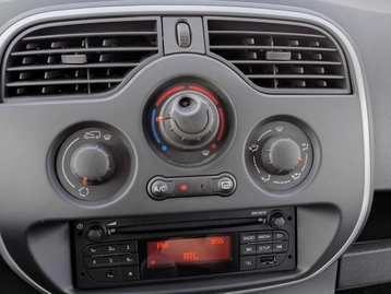 Image véhicule Renault KANGOO EXPRESS (9) Image véhicule Renault KANGOO EXPRESS (9)