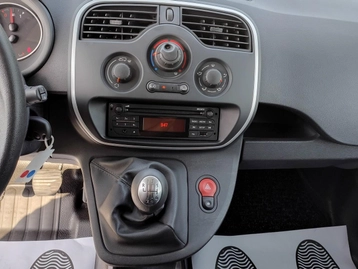 Image véhicule Renault KANGOO EXPRESS (22) Image véhicule Renault KANGOO EXPRESS (22)