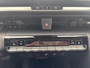 Image véhicule  Toyota C-HR (28)