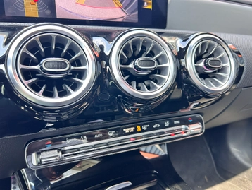 Image véhicule  Mercedes CLA (13)