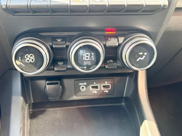 Image véhicule  Renault ARKANA (10)