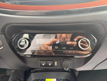 Image véhicule  Toyota AYGO X (30)