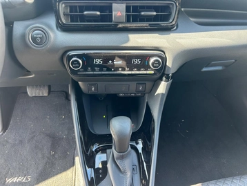 Image véhicule  Toyota YARIS (29)