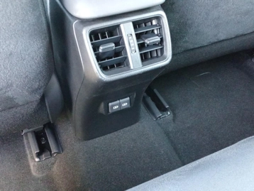 Image véhicule  Lexus UX (13)